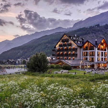 Hotel Sant'Orso - Mountain Lodge & Spa Cogne Bagian luar foto