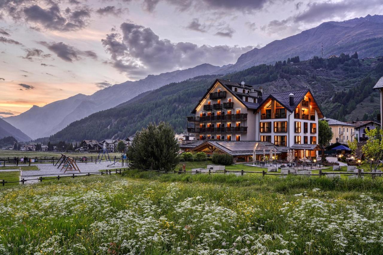 Hotel Sant'Orso - Mountain Lodge & Spa Cogne Bagian luar foto